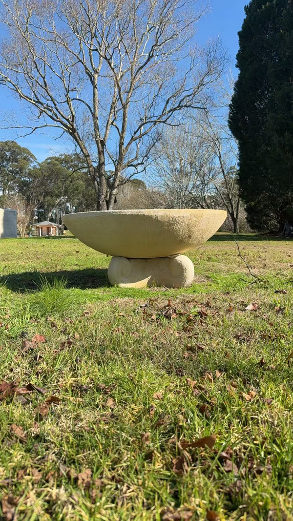 Tesoro Round Fountain 120cm Diameter Largest of Its Kind Outdoor & Indoor Electric or Solar
