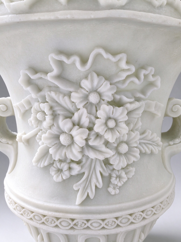 Ramo Floral Urn Planter in White