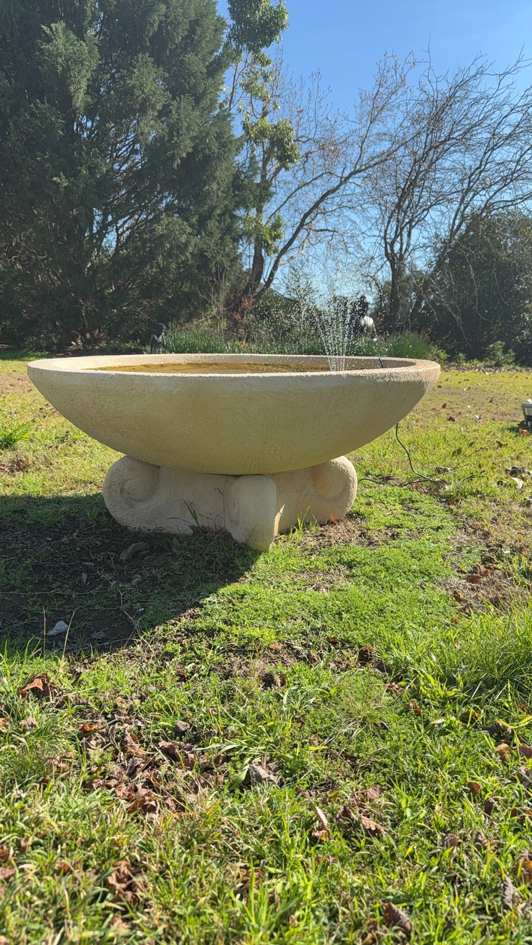 Tesoro Round Fountain 120cm Diameter Largest of Its Kind Outdoor & Indoor Electric or Solar