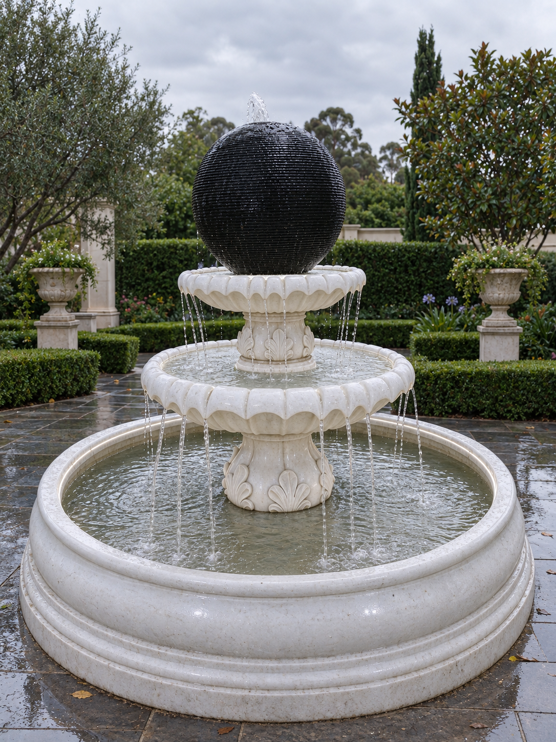 Perla Two-Tier Sphere Fountain in Black & White