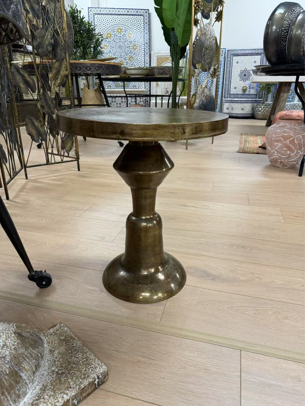 Colour Metal Round Table Lush Collection