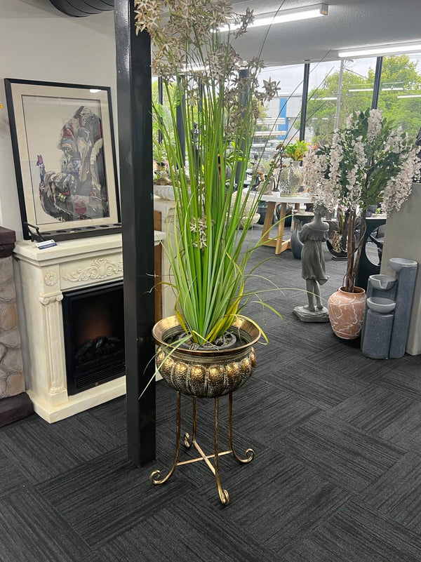 ZENA Standing Metal Planter