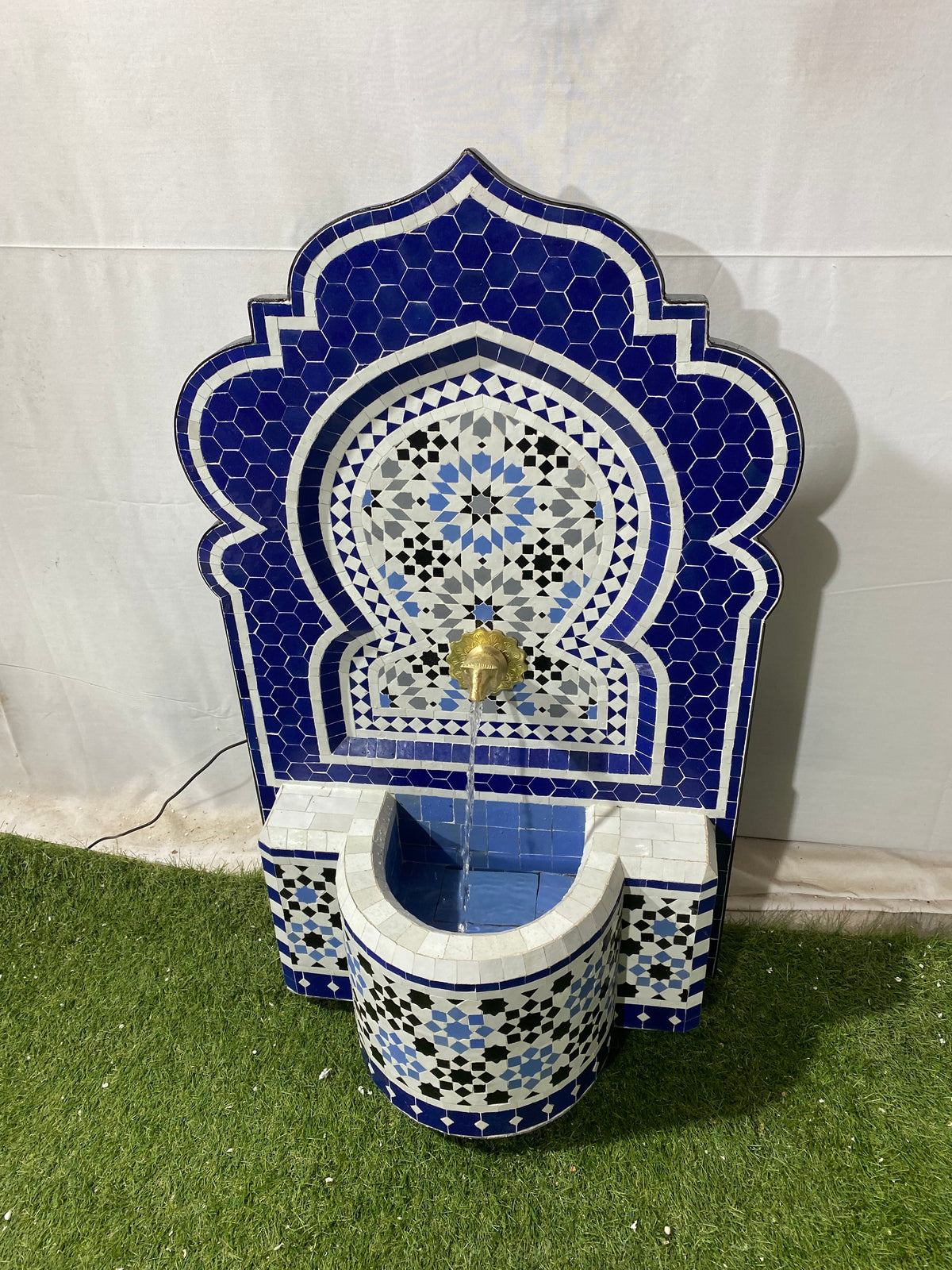 CUSTOMIZABLE Fountain with mosaic tiles, water inside fountain Moroccan mosaic fountain, terrace Indoor Decor.