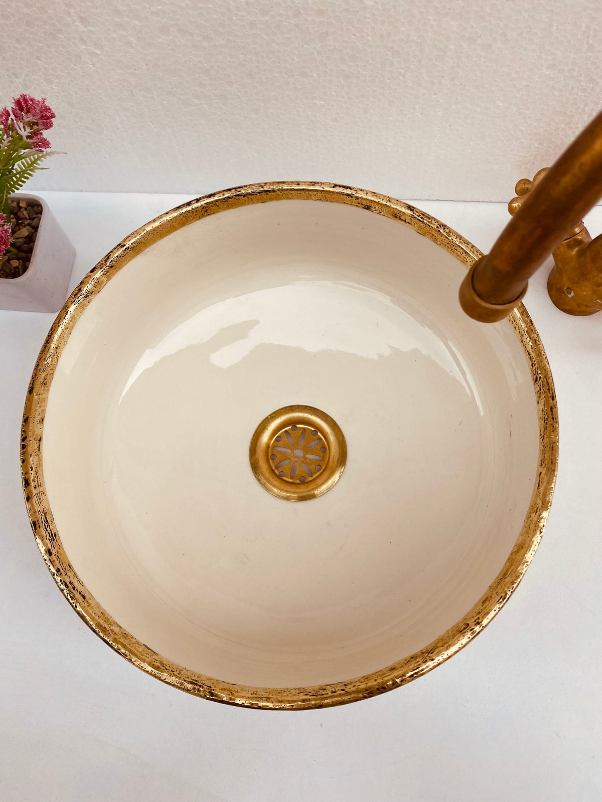 Bathroom veseel sink Brushed Solid Brass Rimmed - washBasin with Mid-Century Modern - Artisanal Farmhouse basin free gift with