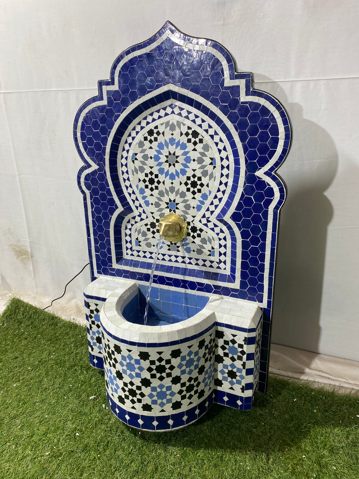 CUSTOMIZABLE Fountain with mosaic tiles, water inside fountain Moroccan mosaic fountain, terrace Indoor Decor.