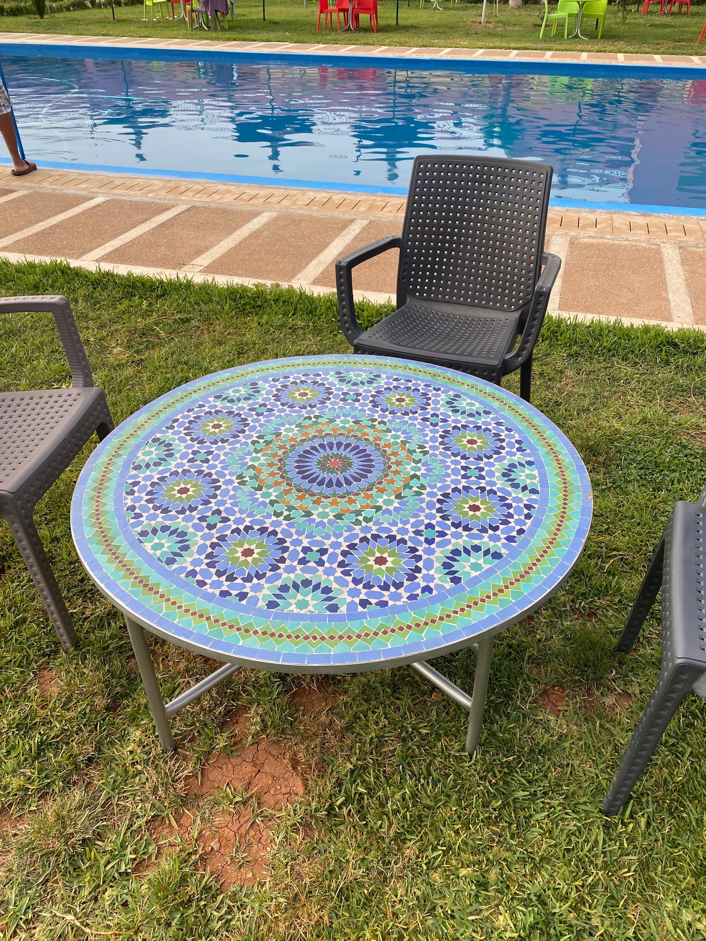 Dining Mosaic table round for outdoor and indoor
