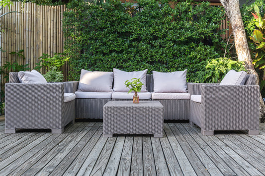 how to select garden decor