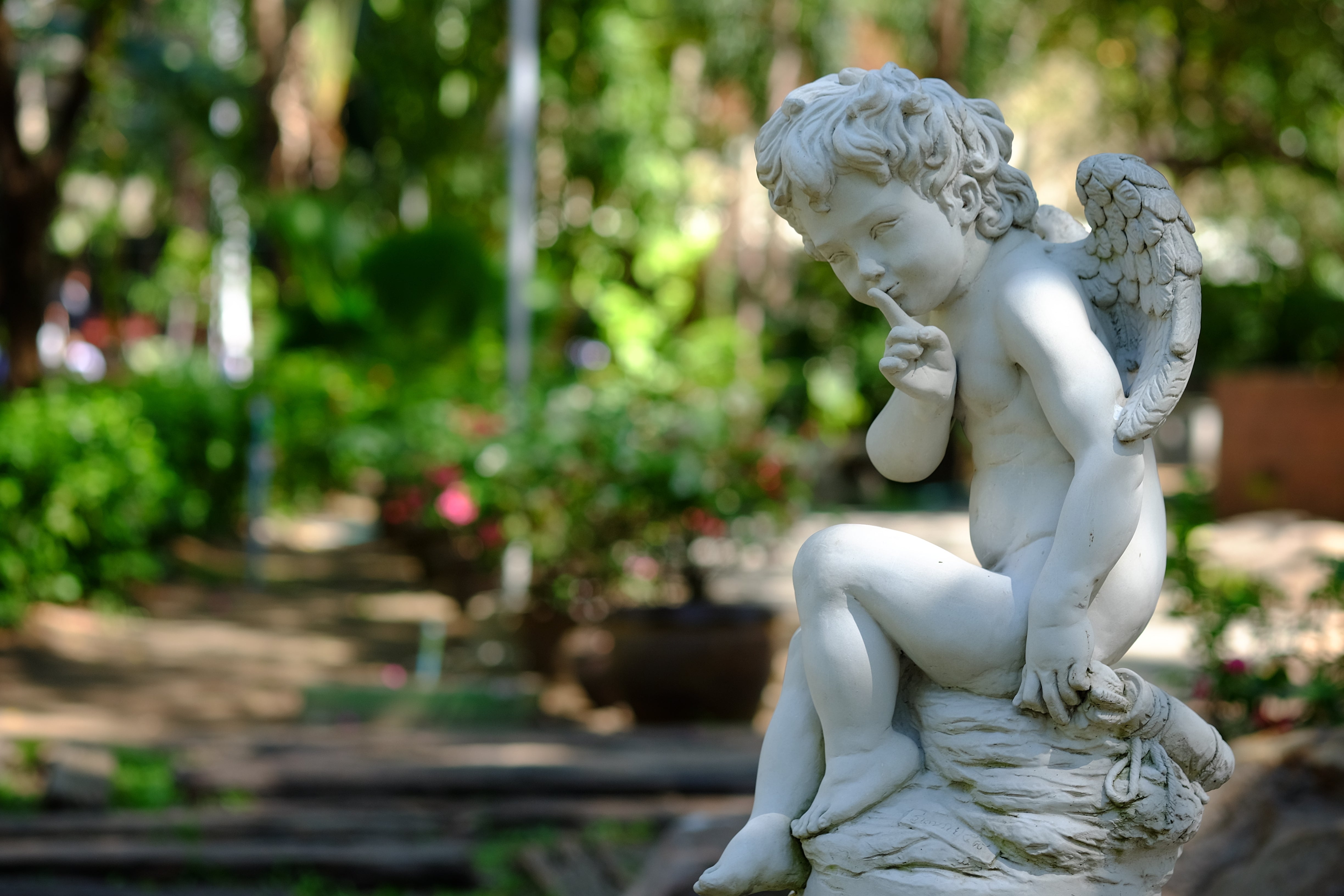 How To Clean Garden Statues