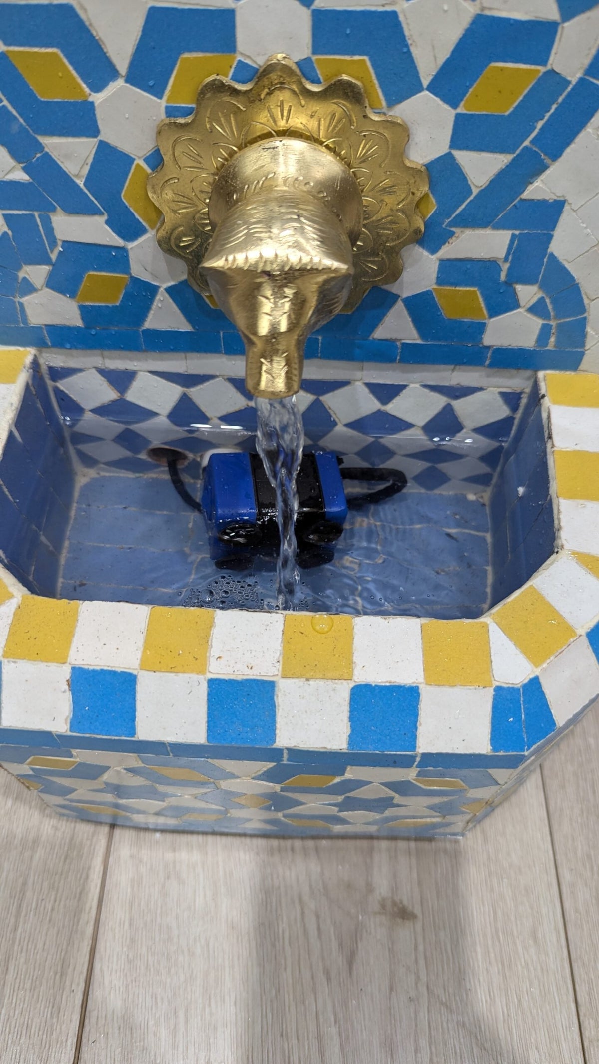 Zellige Fountain MF0162