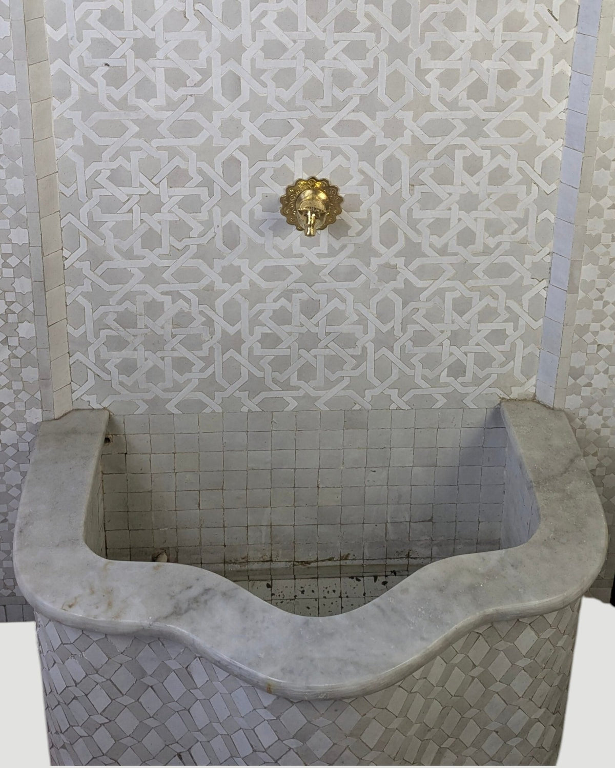 Zellige Fountain MF0165