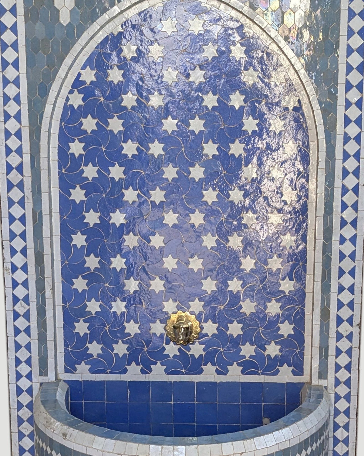 Zellige Fountain MF0181