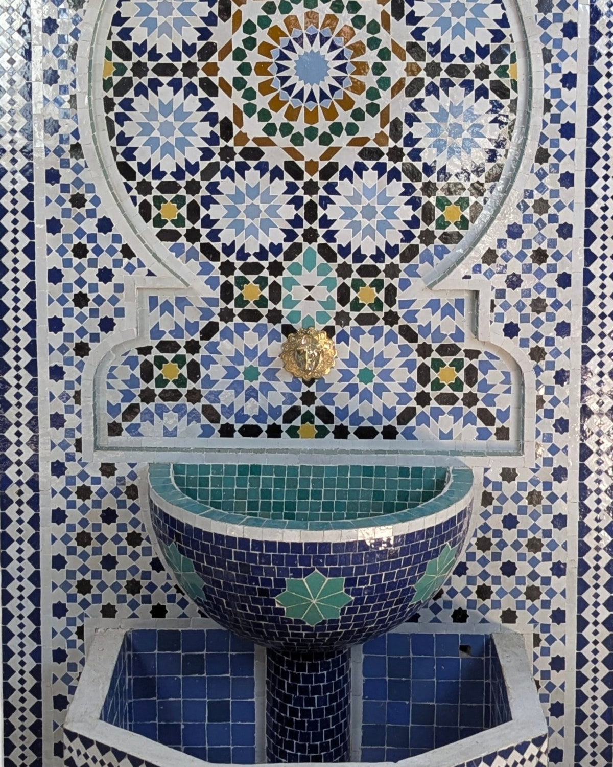 Zellige Fountain MF0235