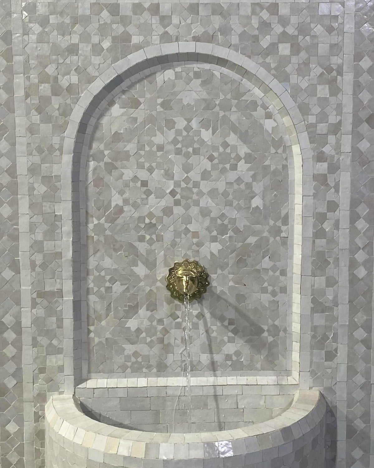 Zellige Fountain MF0038