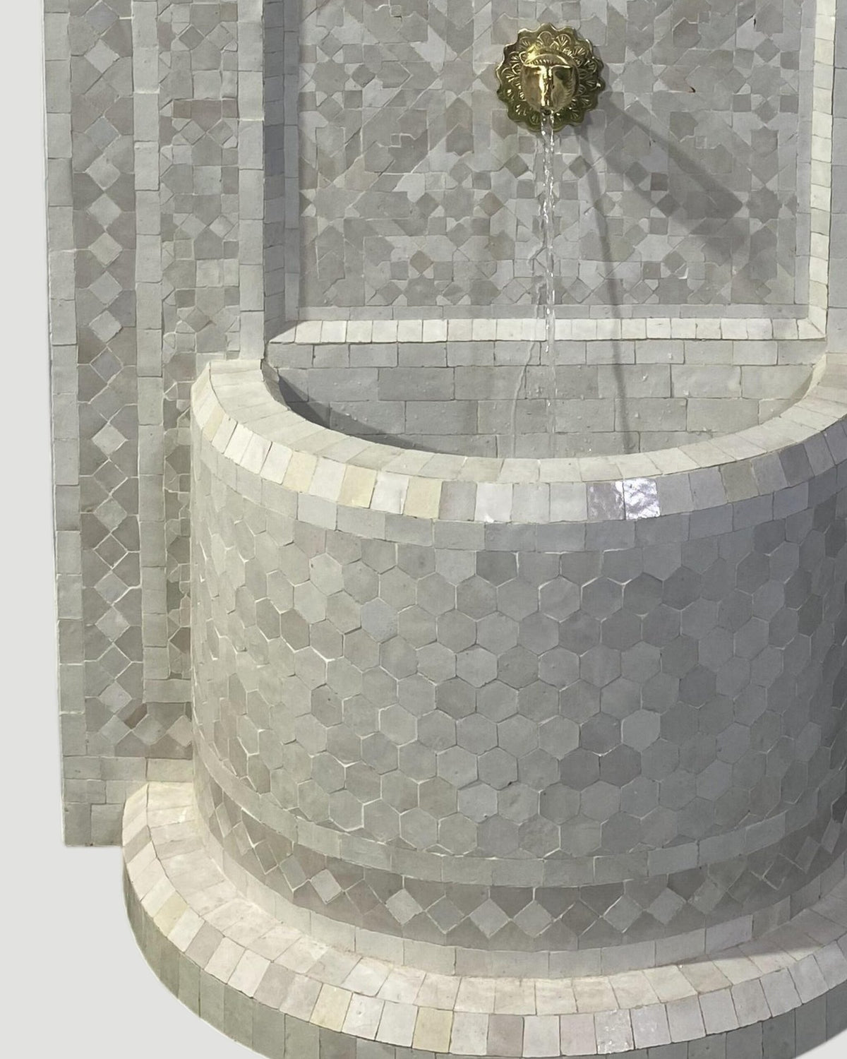 Zellige Fountain MF0038