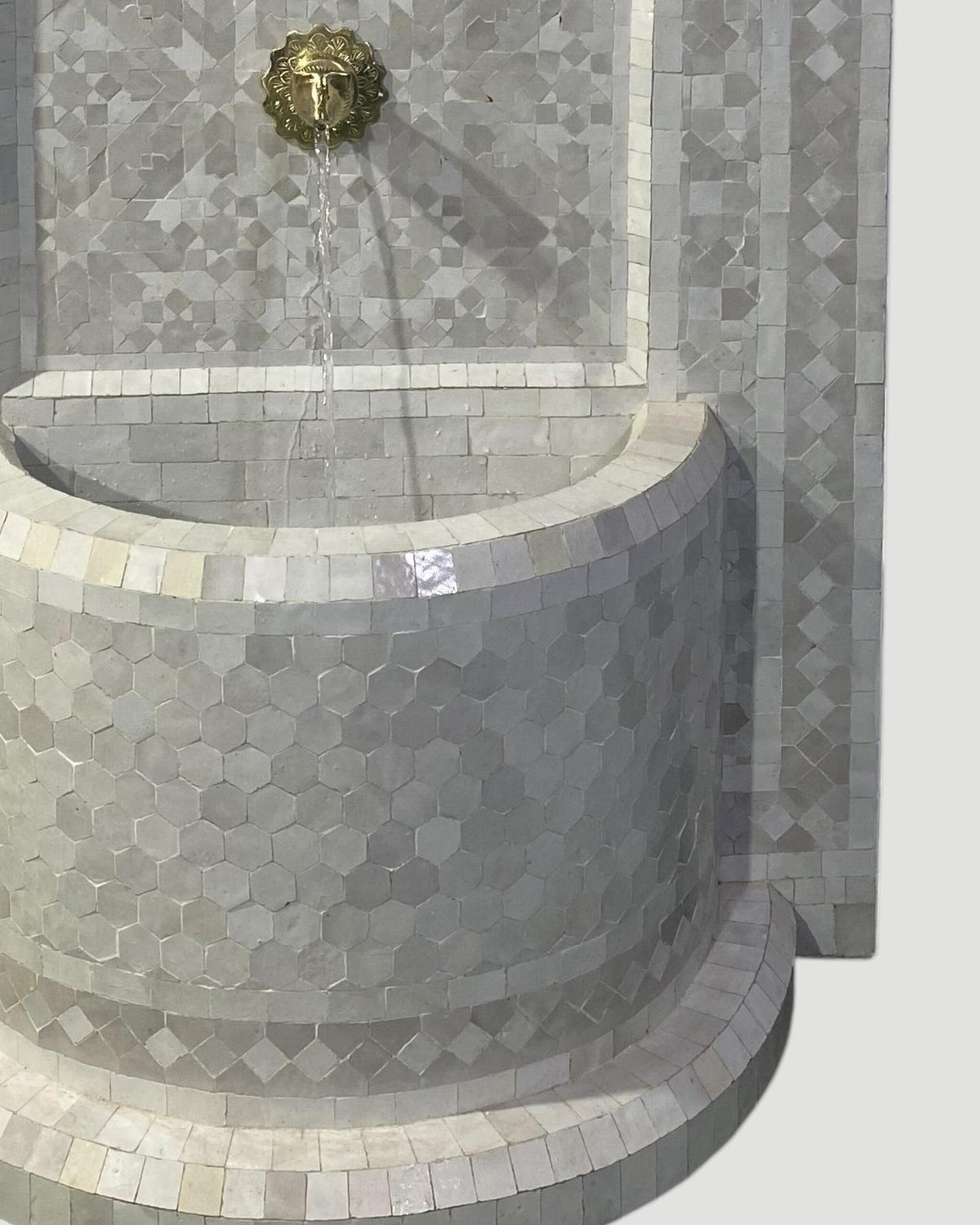 Zellige Fountain MF0038
