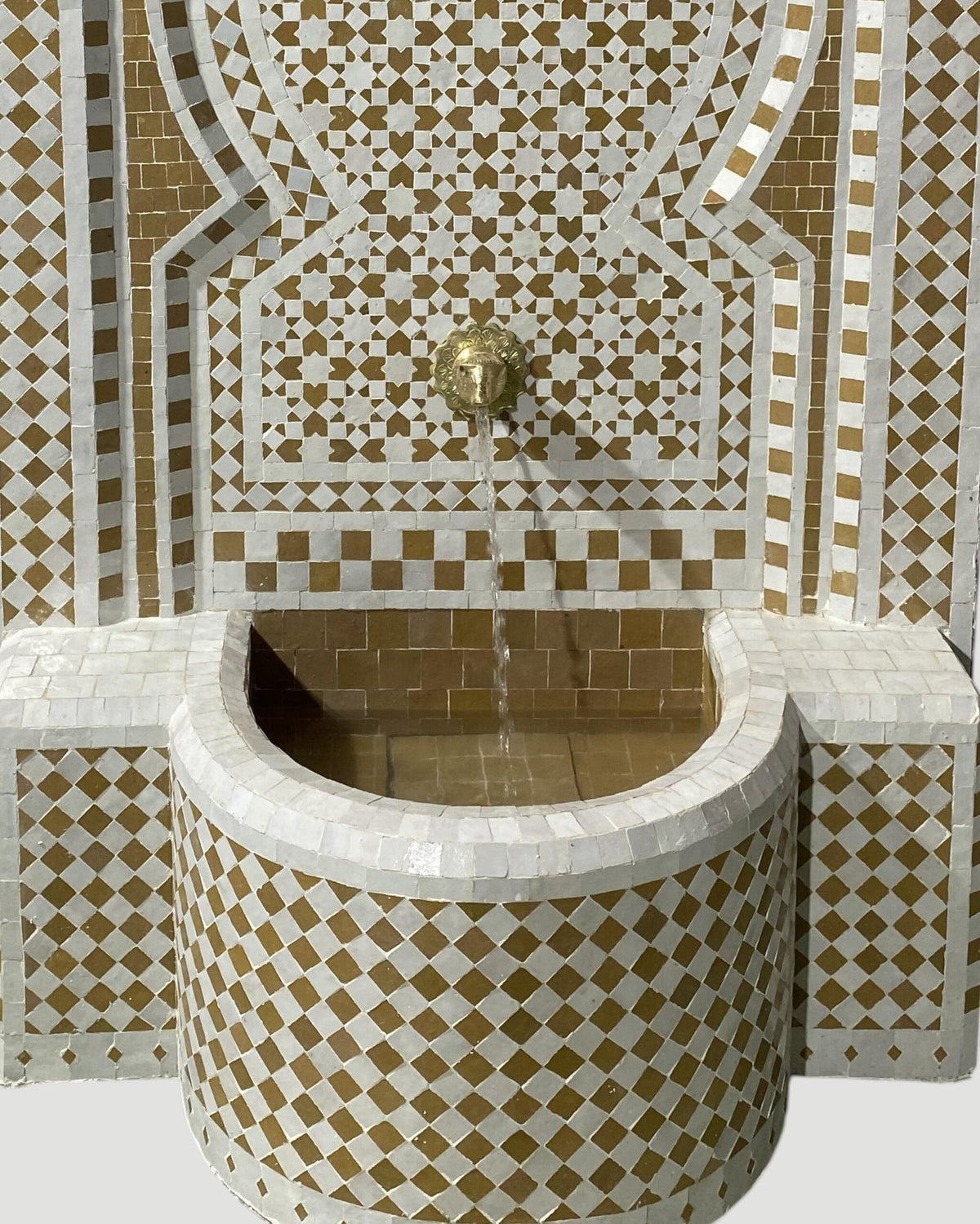Zellige Fountain MF0041