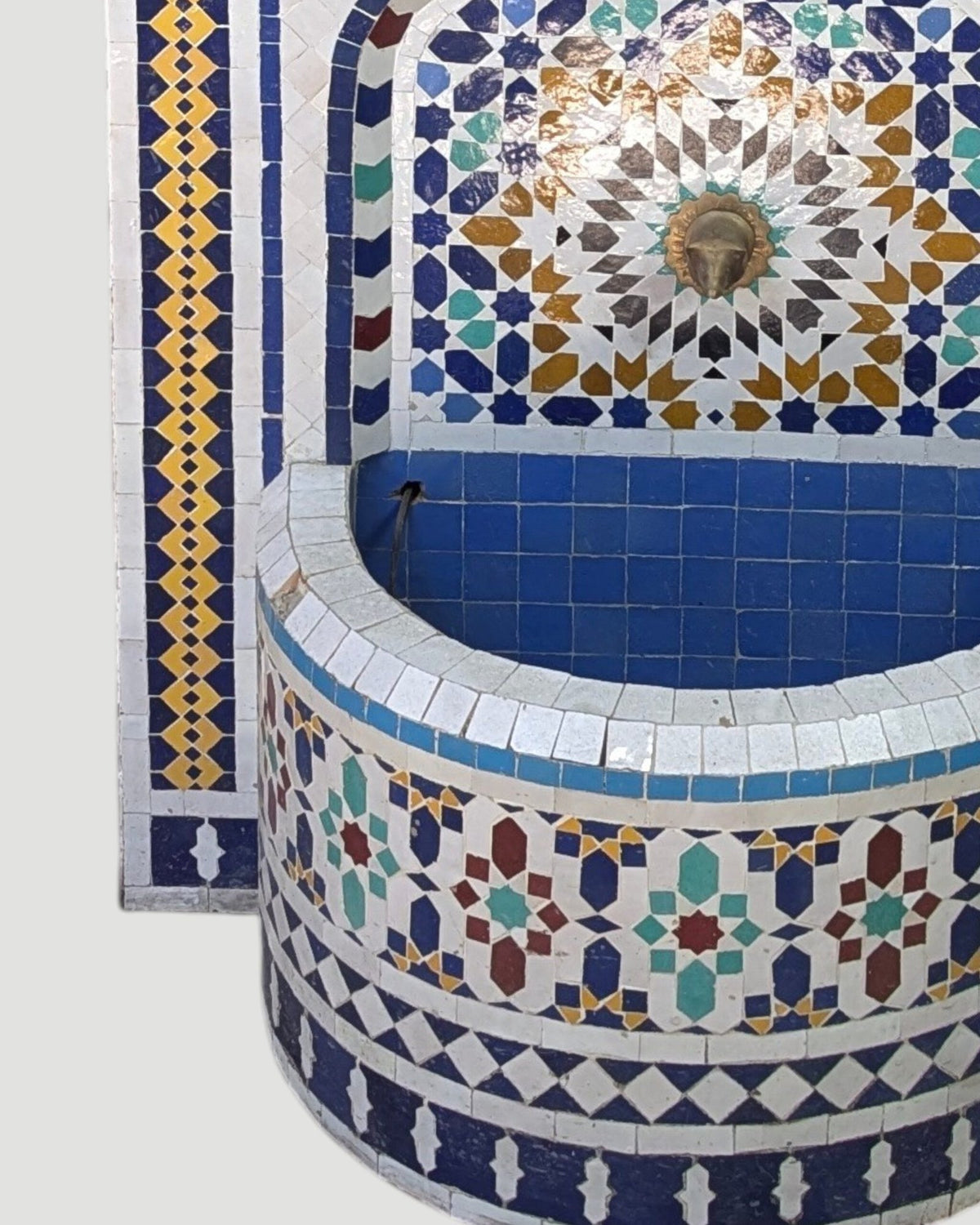 Zellige Fountain MF0171