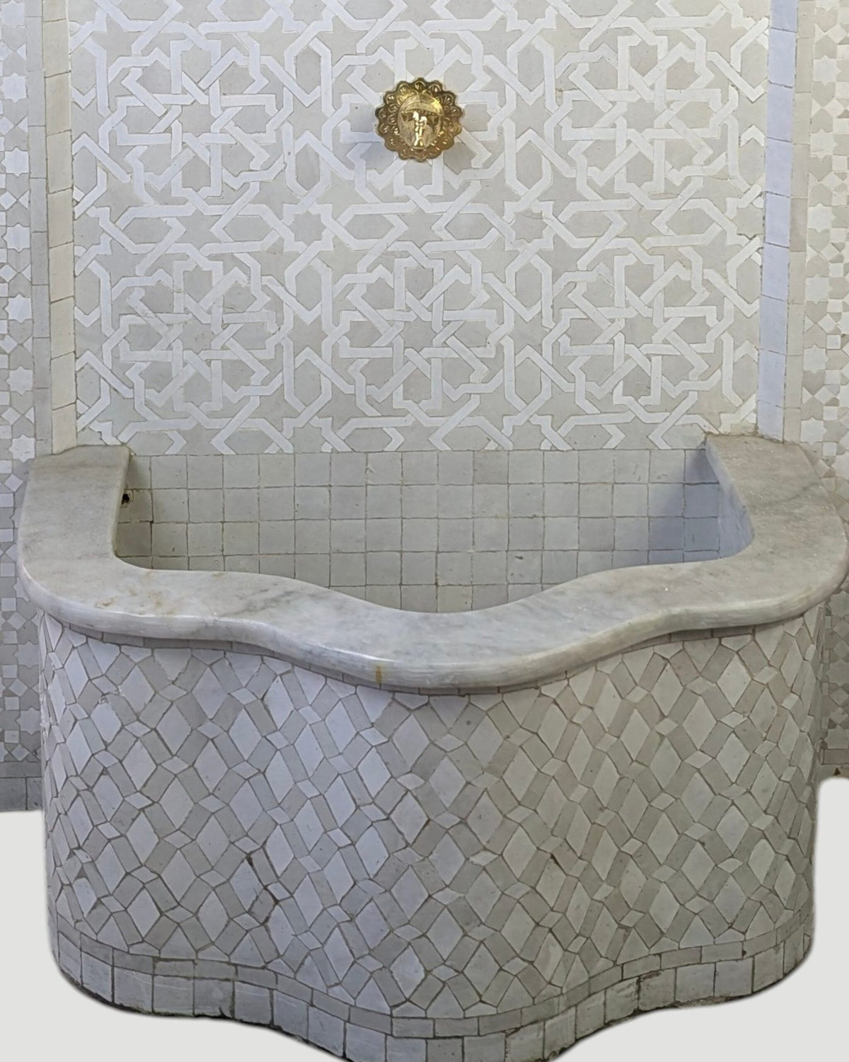 Zellige Fountain MF0165