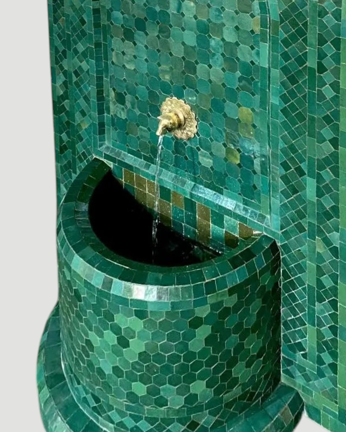 Zellige Fountain MF0055