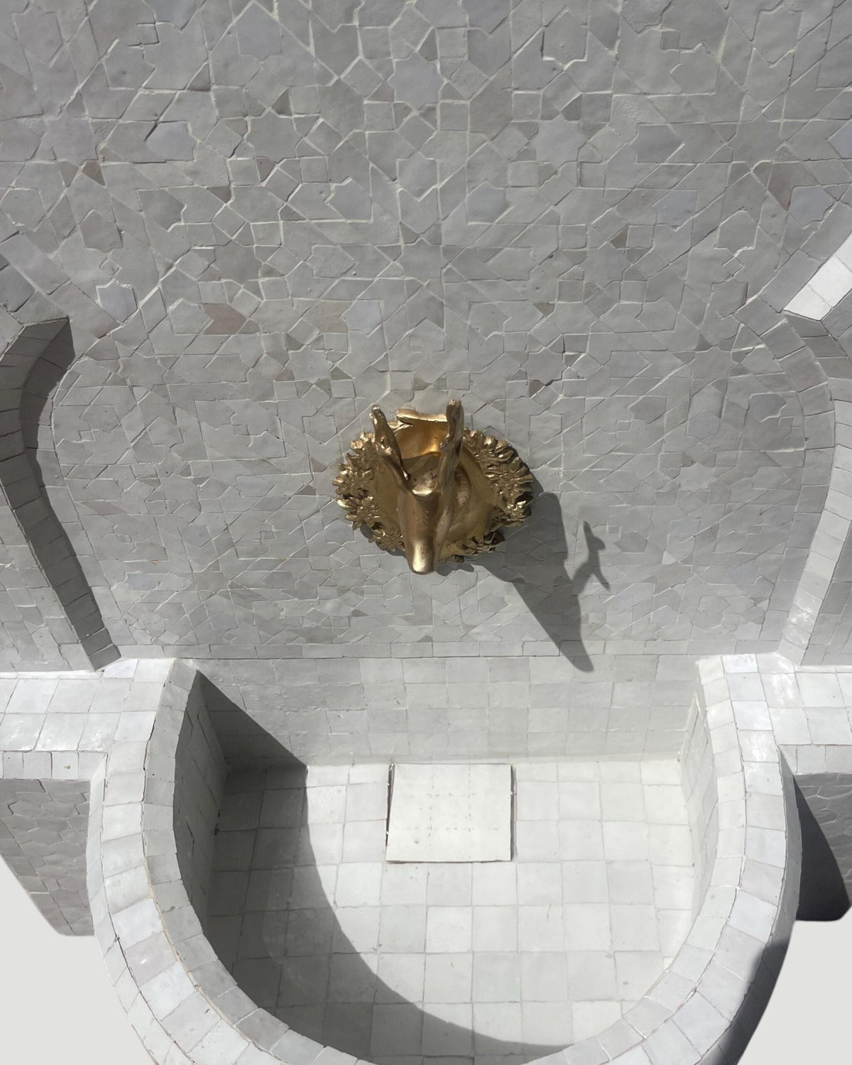 Zellige Fountain MF0059
