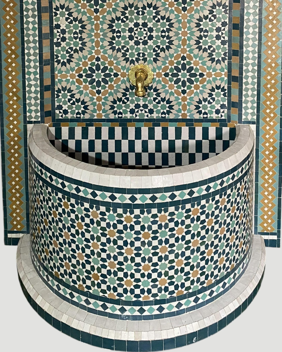 Zellige Fountain MF0047