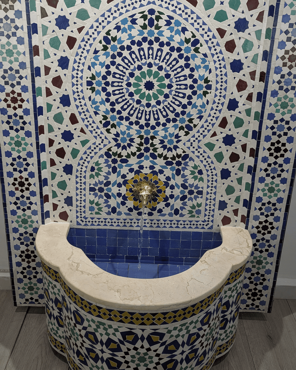 Zellige Fountain MF0009