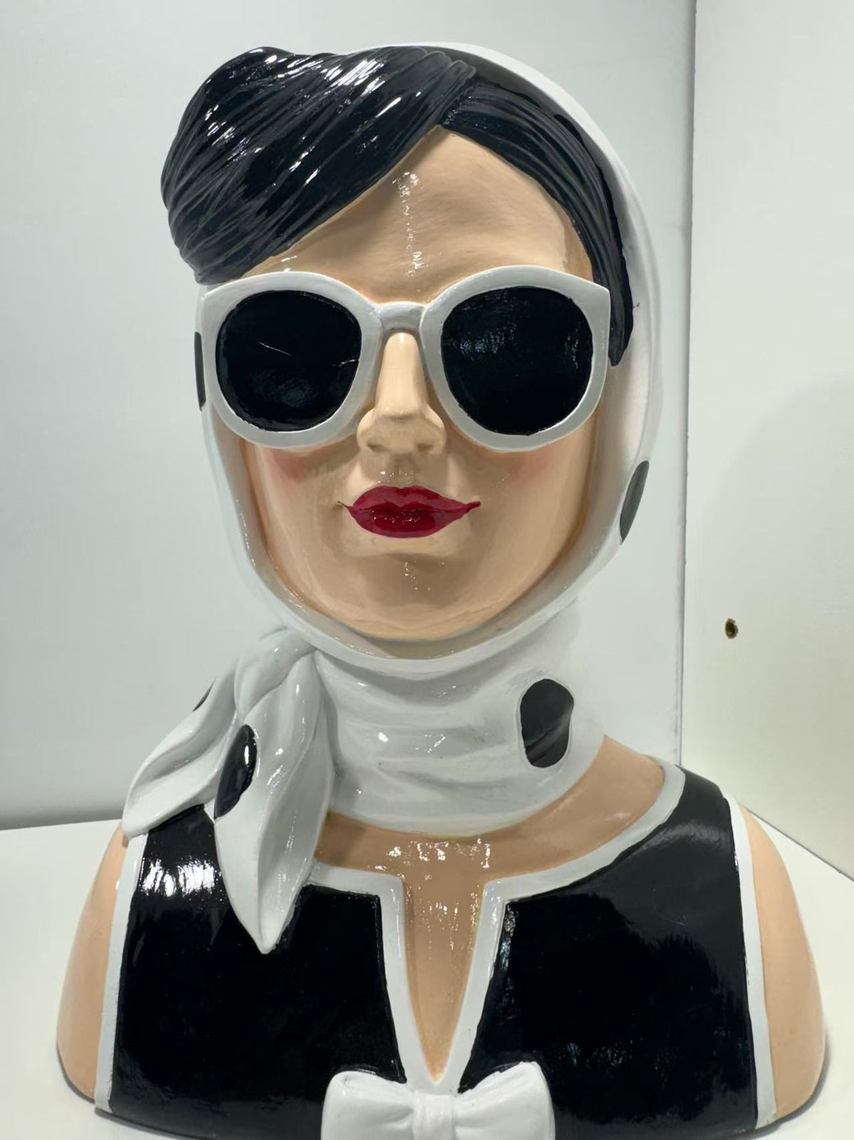 Fashionista Bust Head with Earrings 