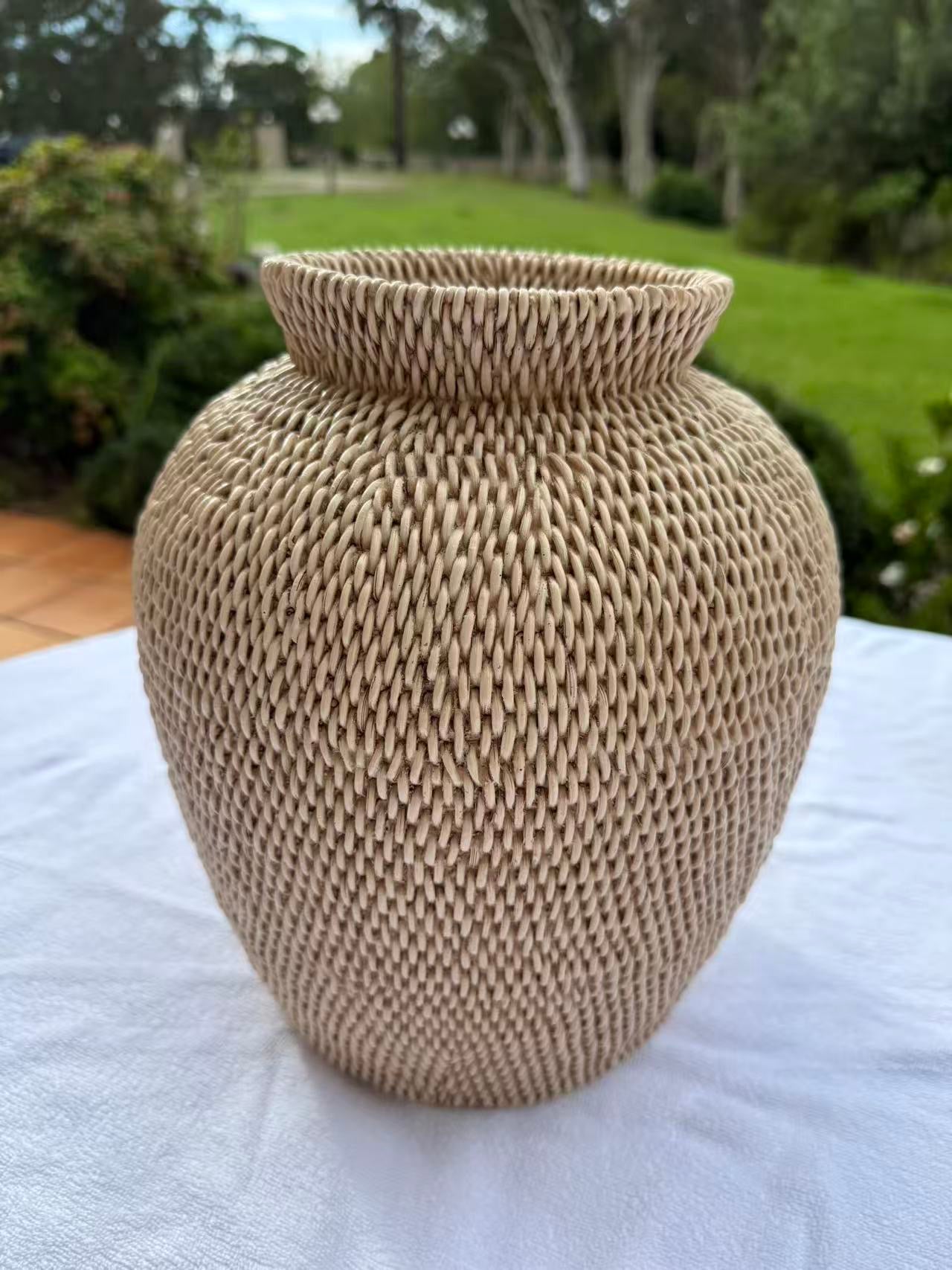 Nabeul table‑top vase eye catching statement decor