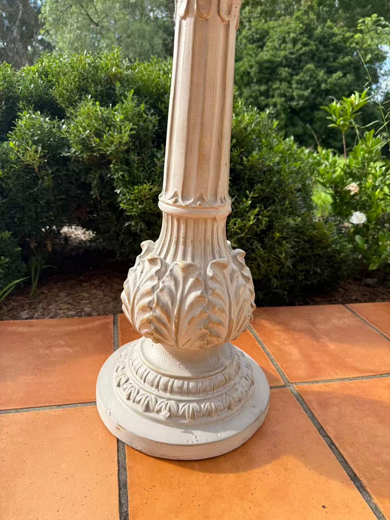 Pila Stylish White Birdbath Garden Decoration