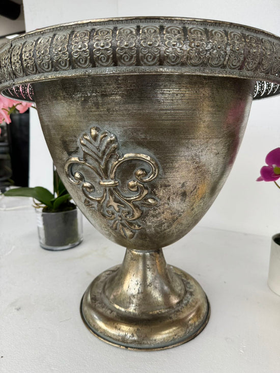Colosseum Large Vase Metal Ornament Design Summer 2023