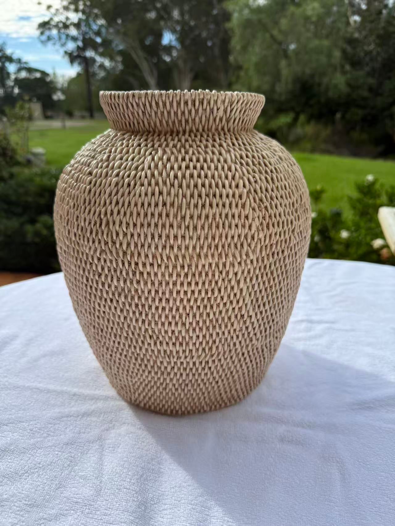 Nabeul table‑top vase eye catching statement decor