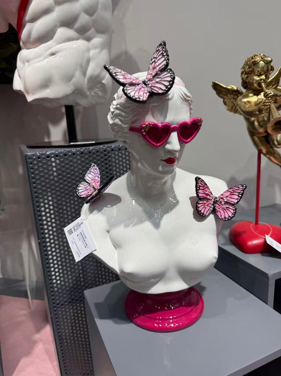 Novella Valentine Venus Bust