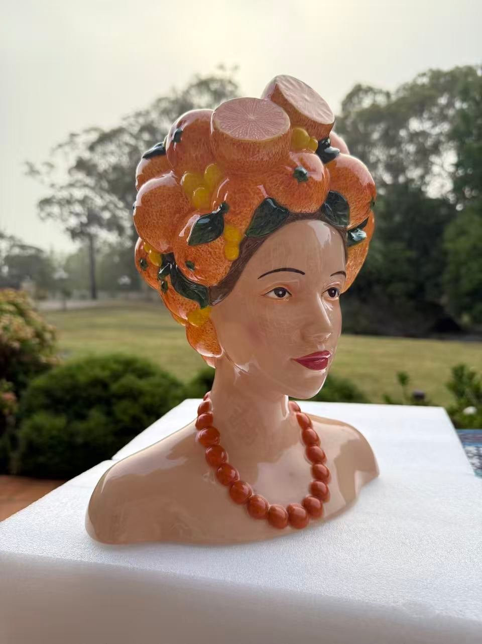 espléndida Vase Head & Oranges in Vivid Colours Ceramic Finish