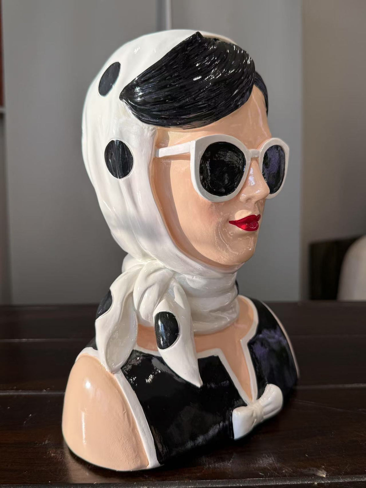 Fashionista Bust Head with Earrings 