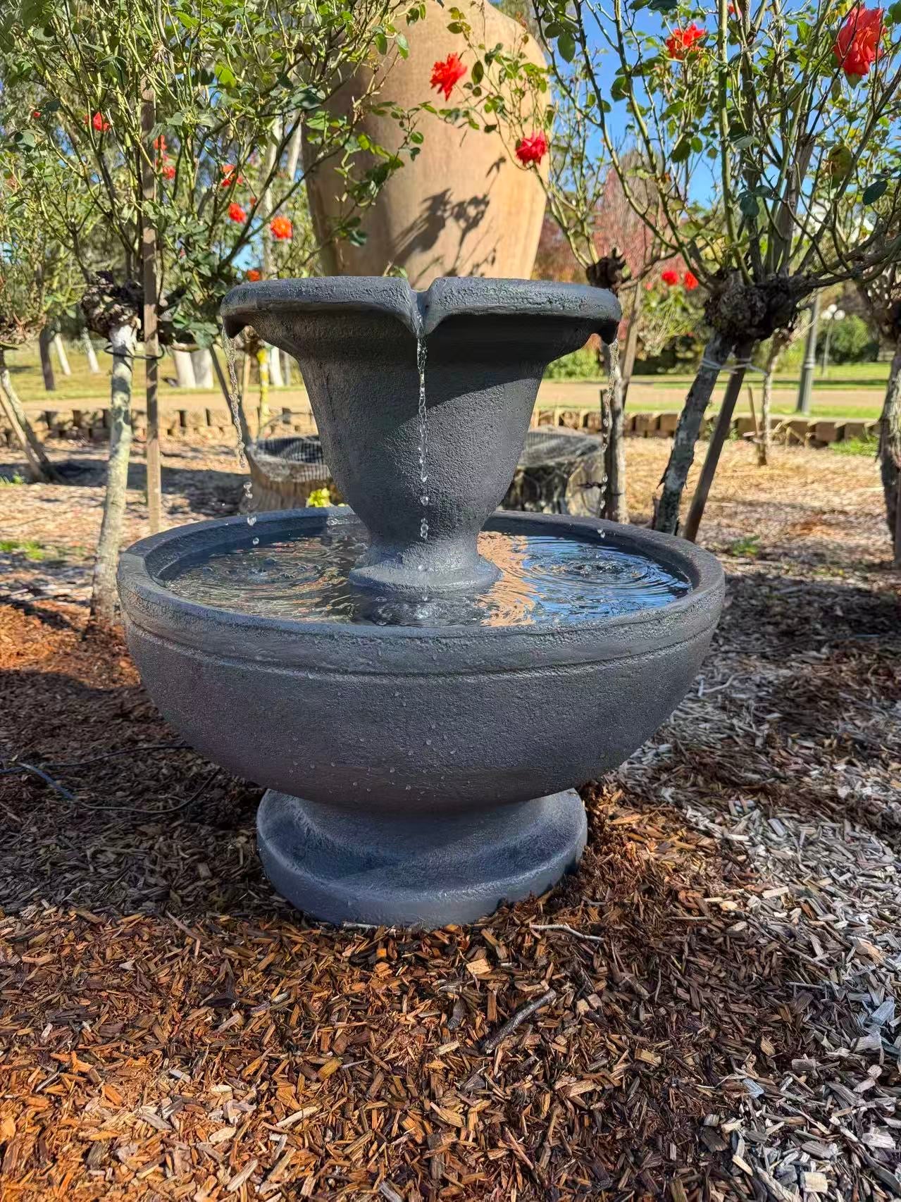 Redonda 4 Way Water Fountain - Grey Round Base