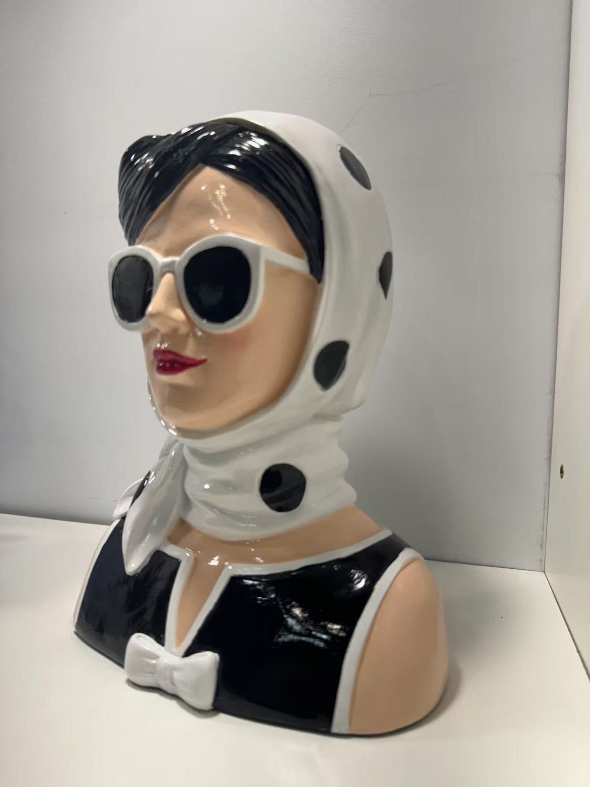 Fashionista Bust Head with Earrings 