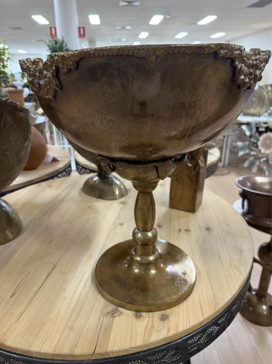 Menorca Vintage Antique Brass Shiny Colour Metal Vase Bowl with Stand Lush Collection