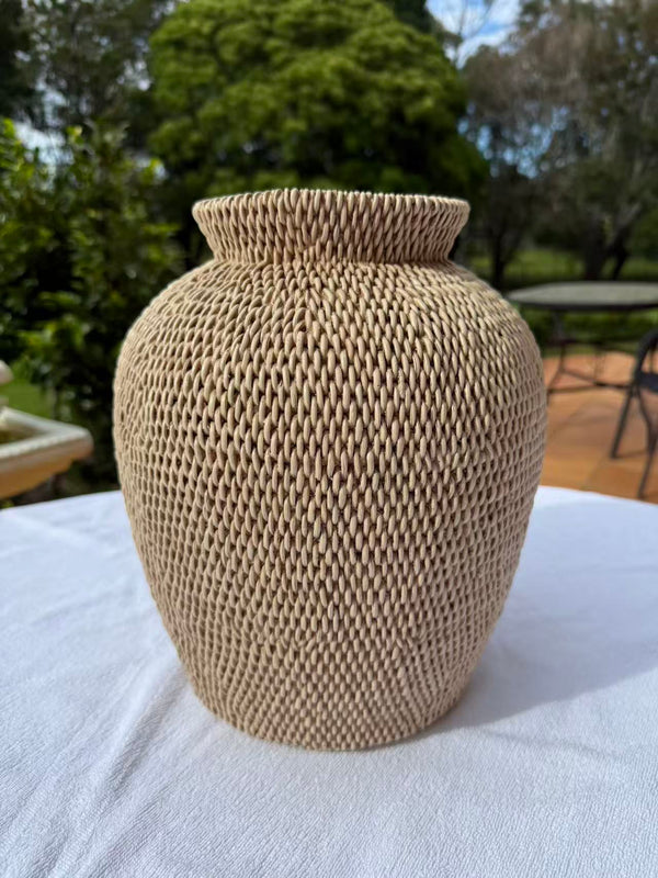 Nabeul table‑top vase eye catching statement decor