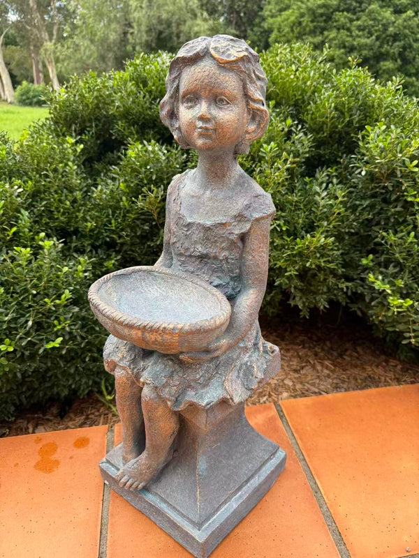 Chica delightful child statue Garden Decoration