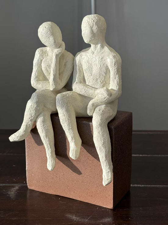 Coppia Couple Sitting On Bench White Colour Clay Artisan Finish