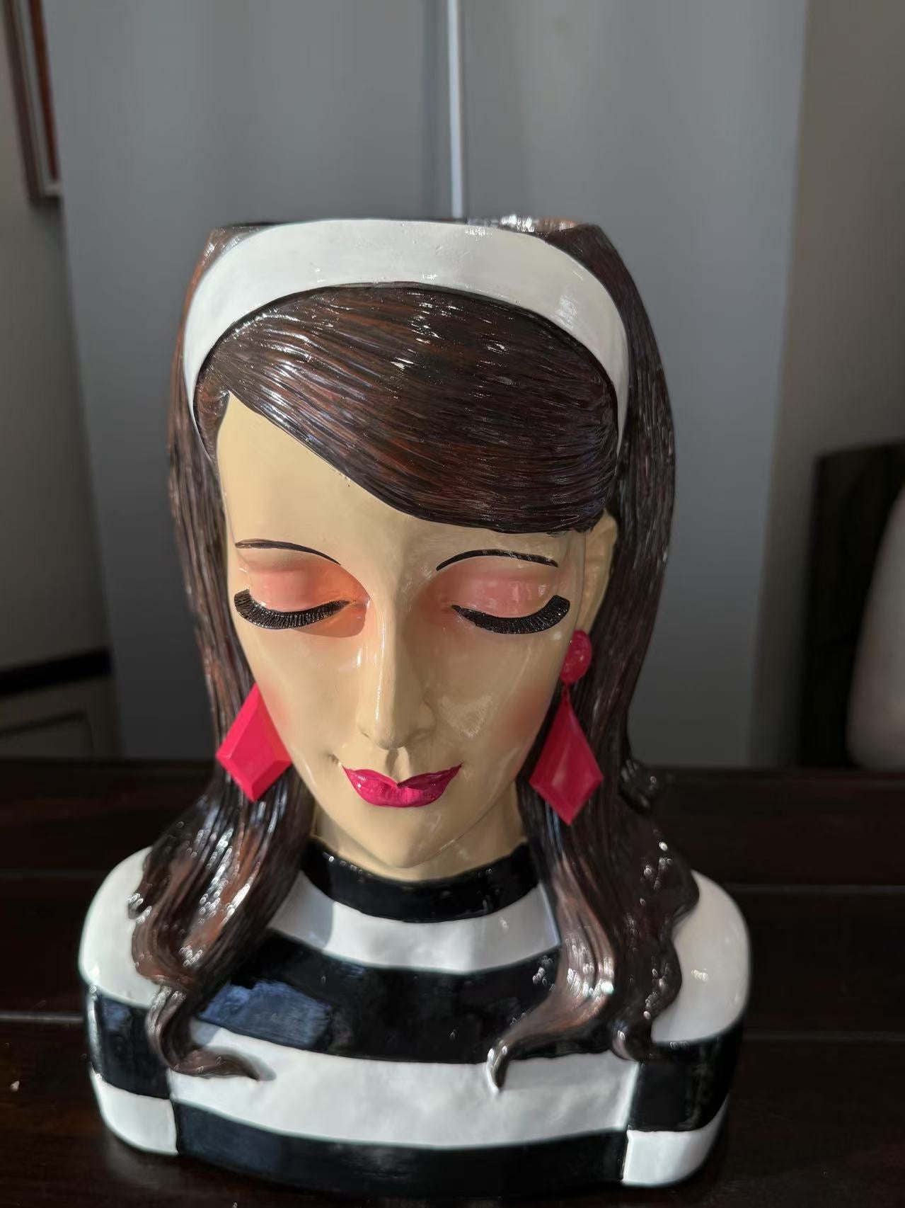 Famosa Bust Head with Earrings in Vivid Colours Ceramic Finish