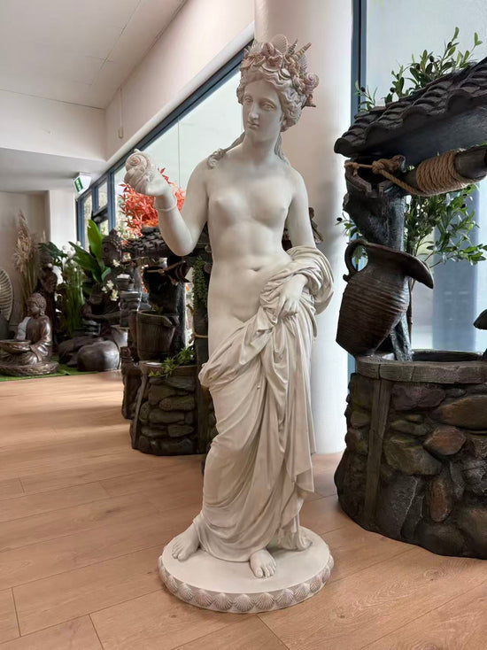 Vitruvio Stunning Diva White Statue