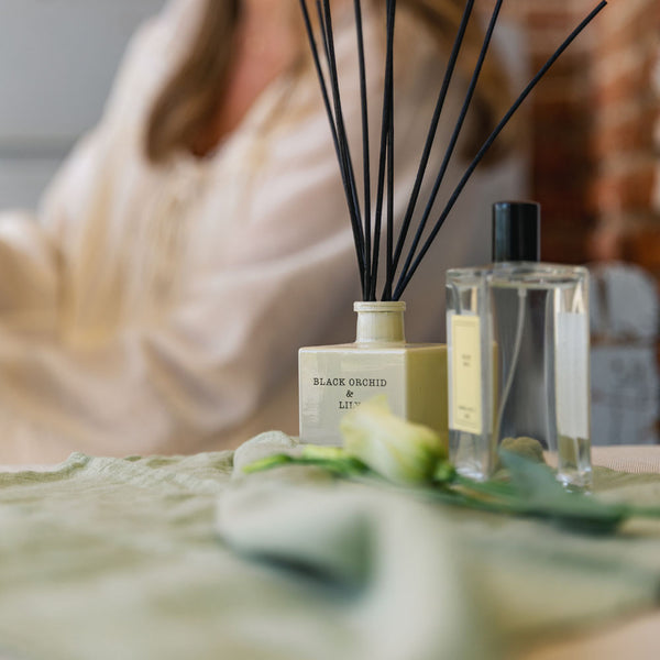 Black Orchid & Lily 100ml Reed Diffuser - Cereria Molla 1899