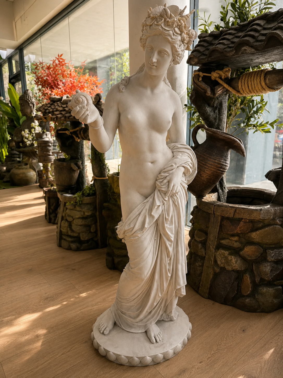 Vitruvio Stunning Diva White Statue