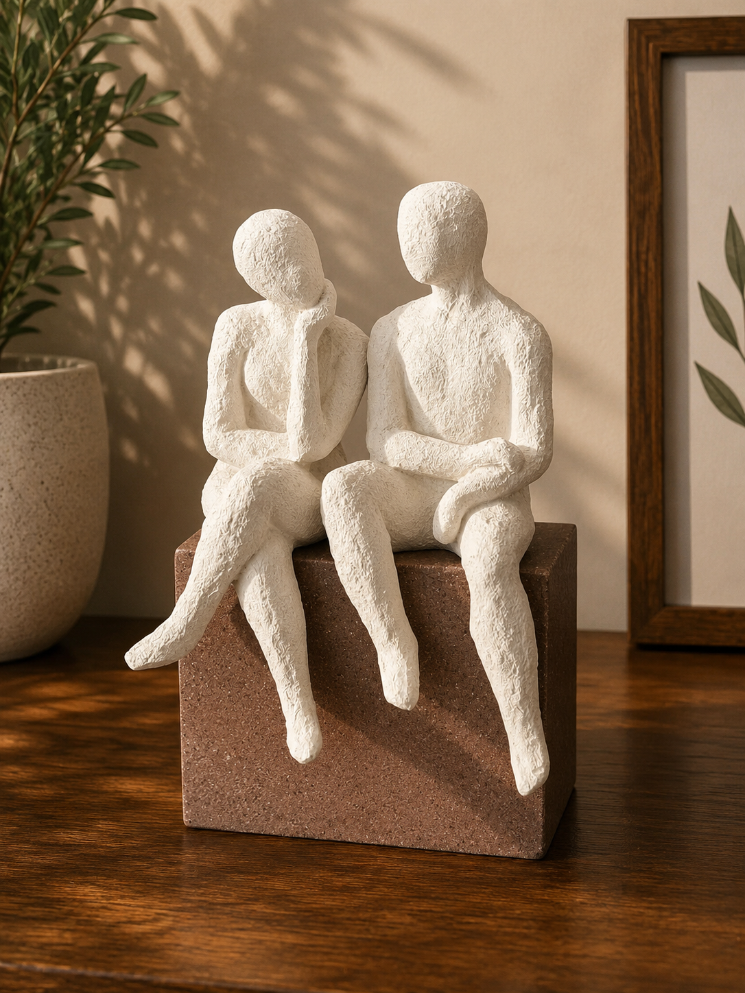 Coppia Couple Sitting On Bench White Colour Clay Artisan Finish