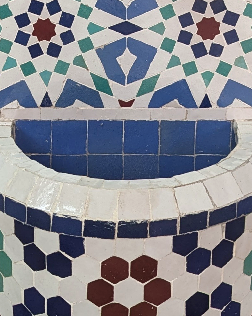 Zellige Fountain MF0024