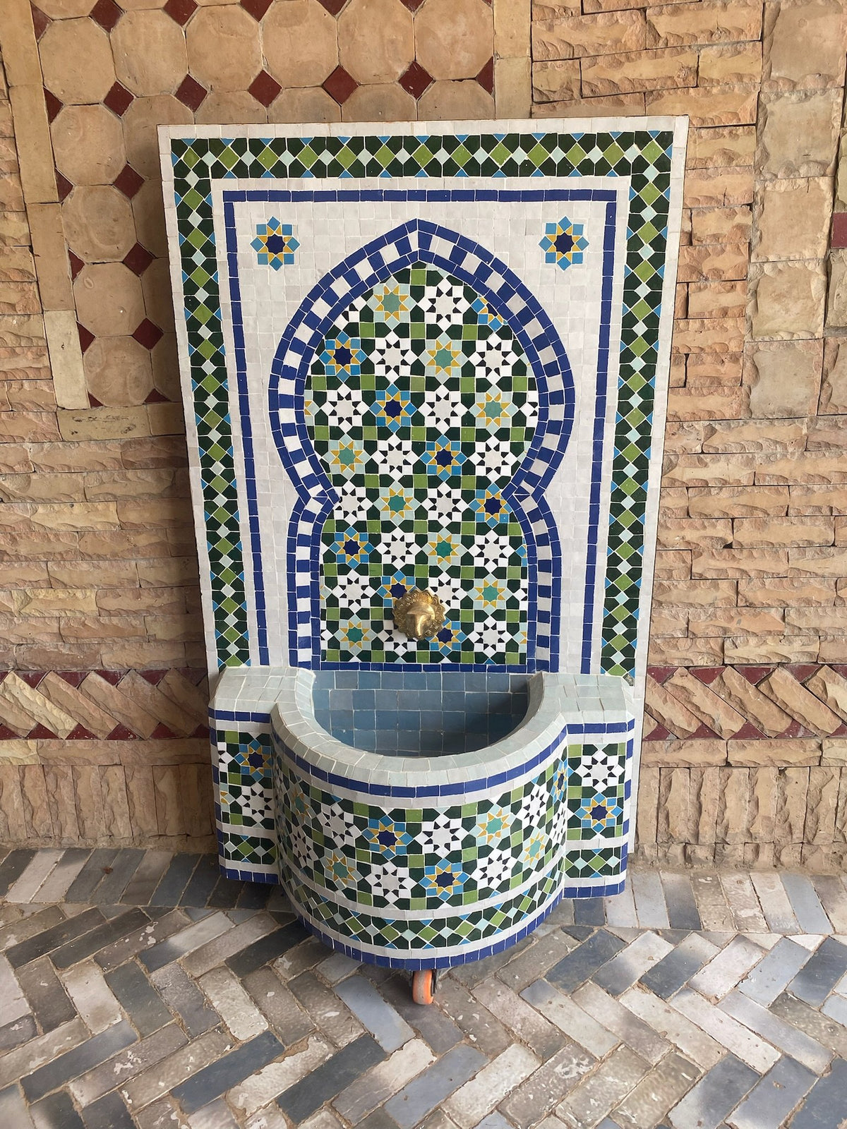 Zellige Fountain MF0135