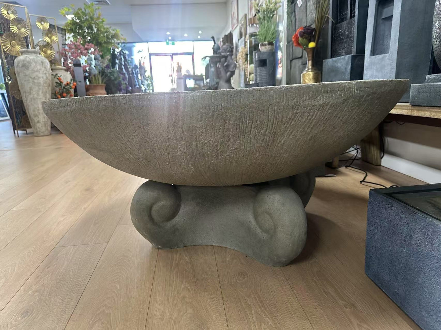 Tesoro Round Fountain 120cm Diameter Largest of Its Kind Outdoor & Indoor Electric or Solar