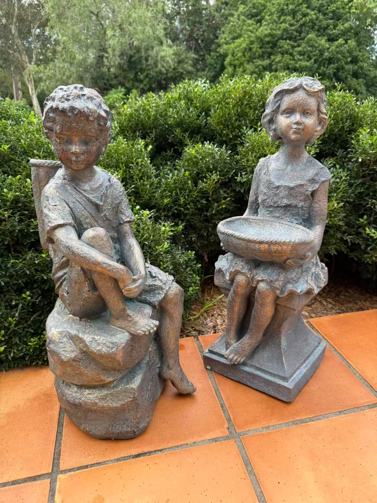Chica delightful child statue Garden Decoration