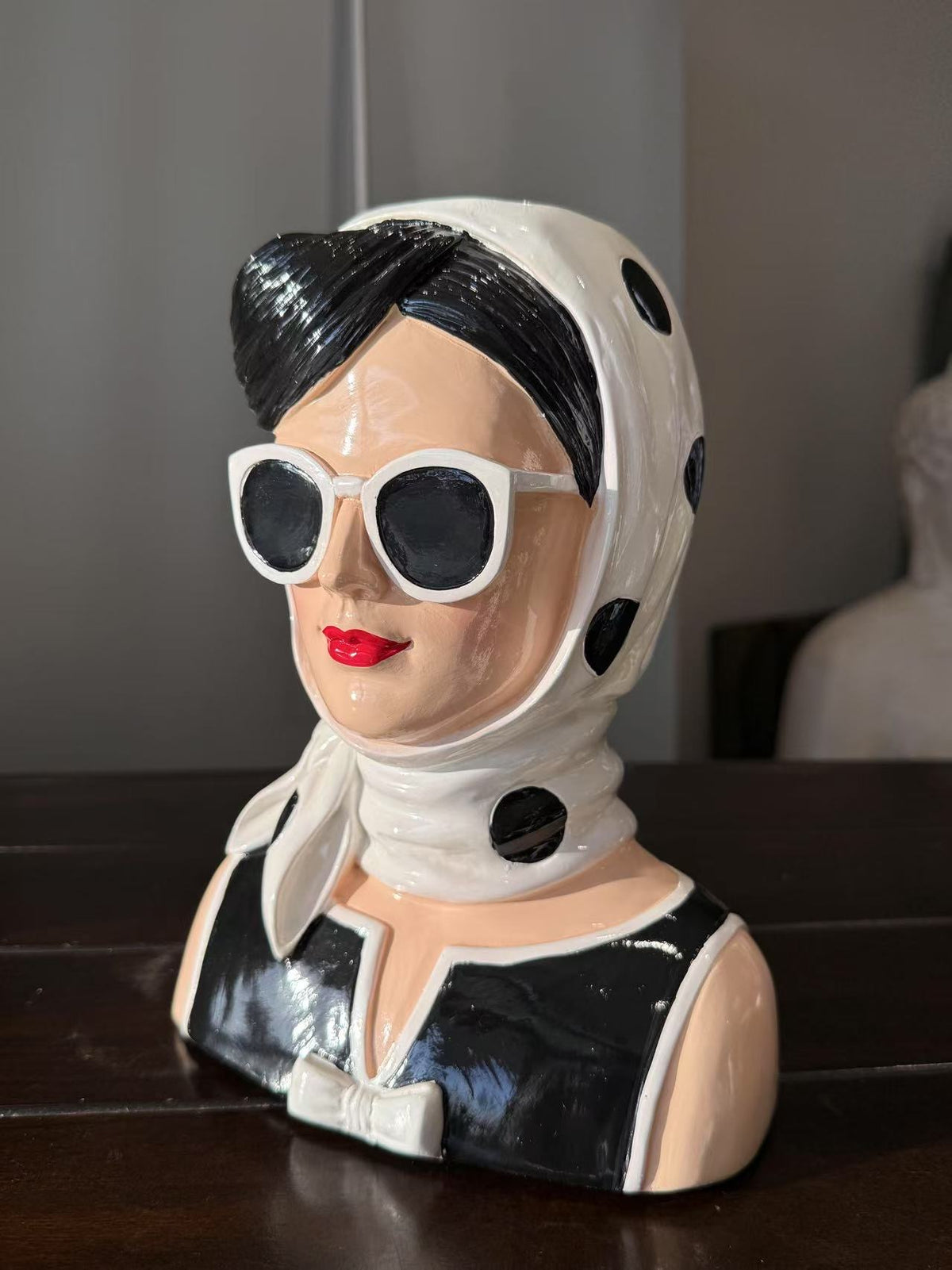 Fashionista Bust Head with Earrings 